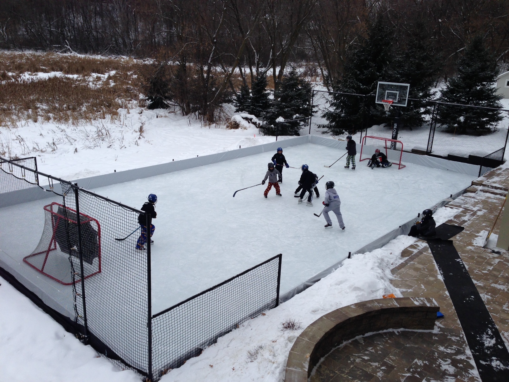 Outdoor hockey rink near on sale me